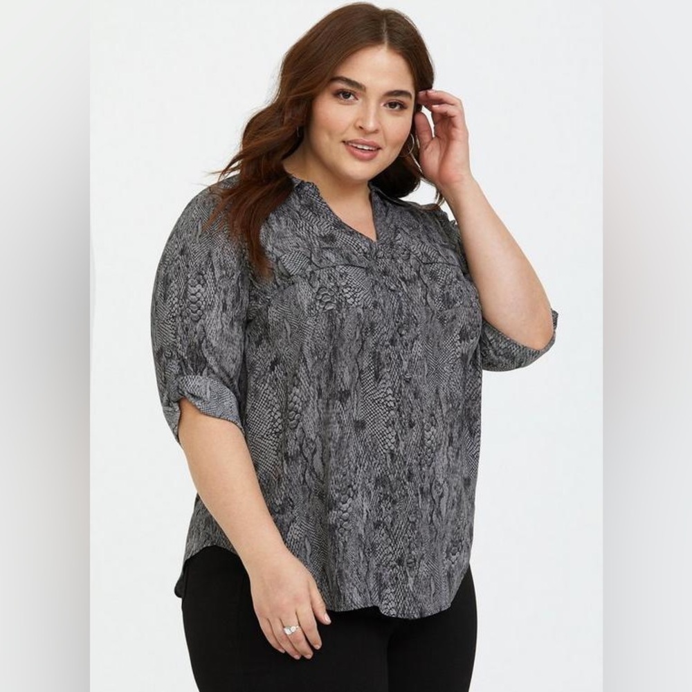 Georgette Button-Down Pullover Blouse -Torrid Size 1
